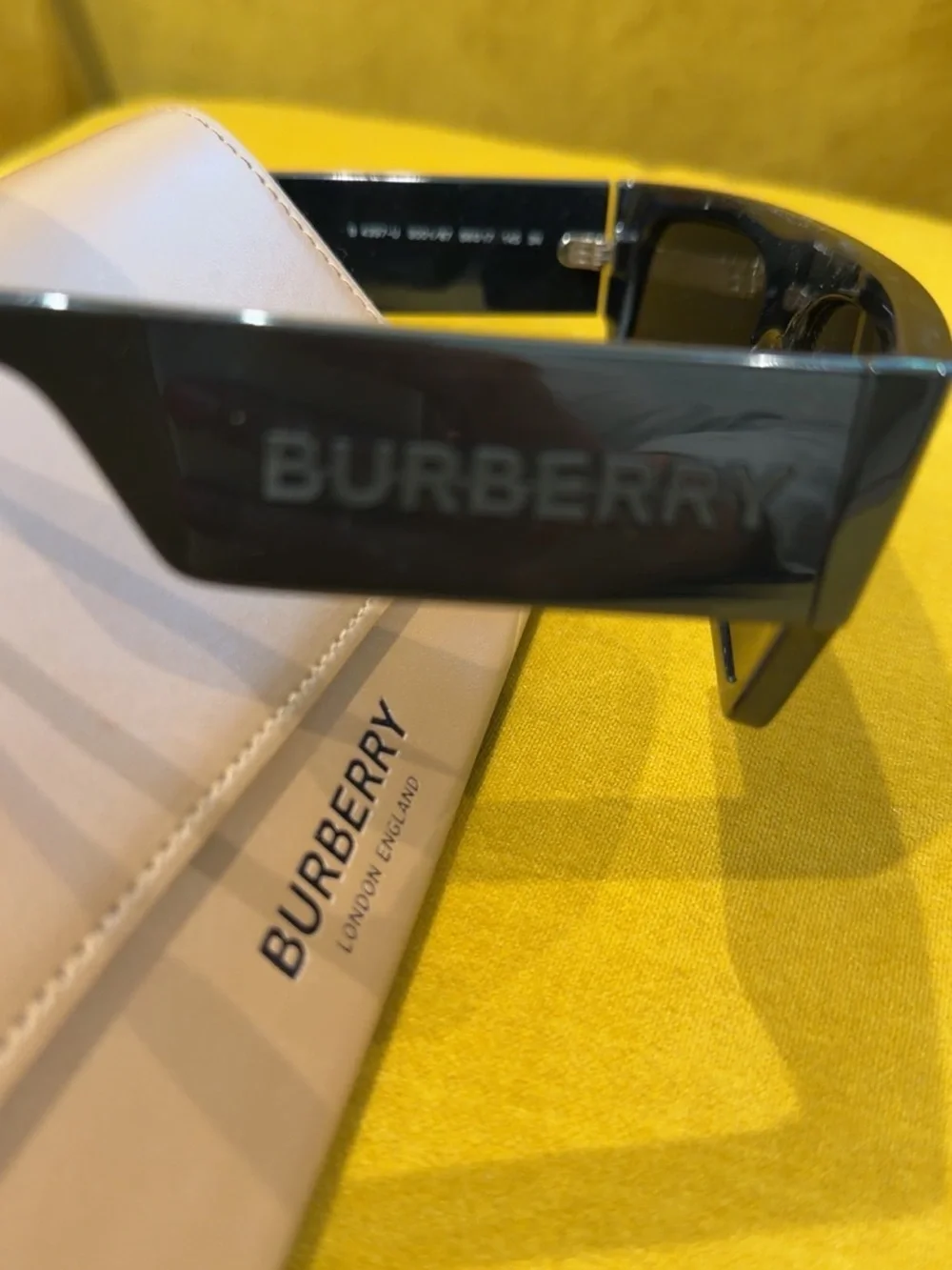 Burberry authentic micah